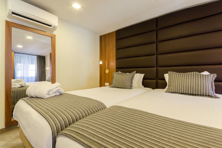 Room 48 of 160