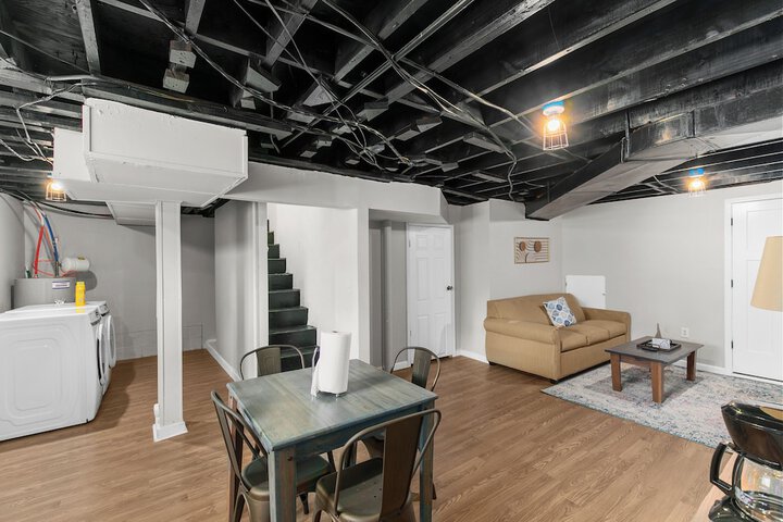 Room 16 of 41