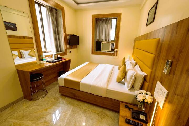 Room 46 of 103