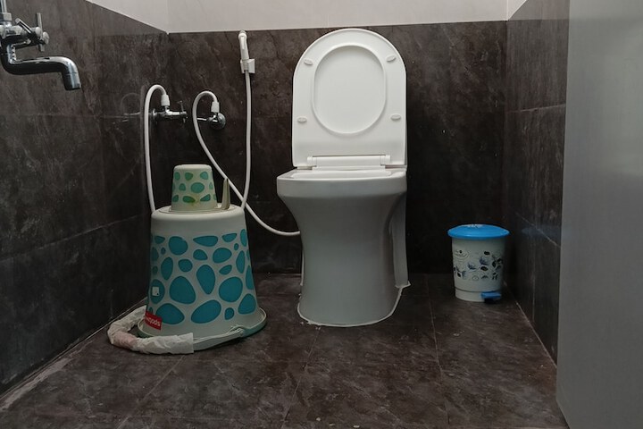 Room 30 of 35