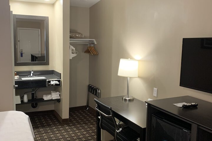2 Double Beds (4 of 14)