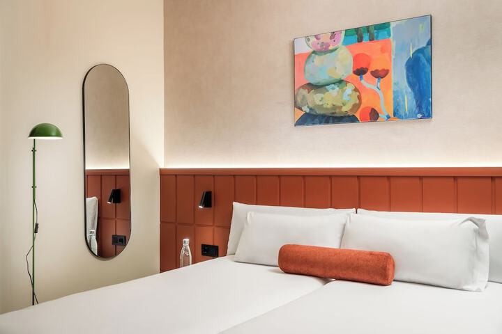Room 18 of 39