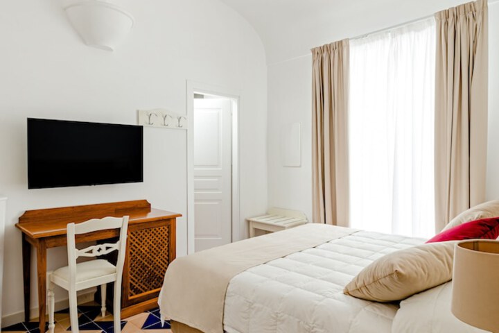 Room 17 of 50