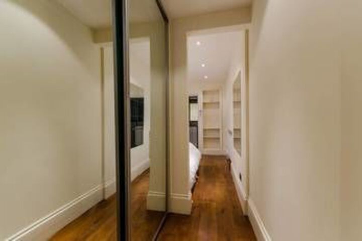 Room 16 of 23