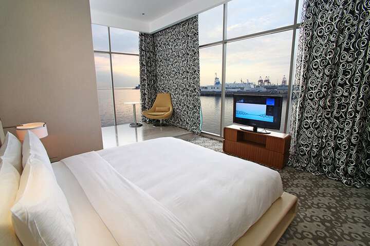 Room 87 of 204