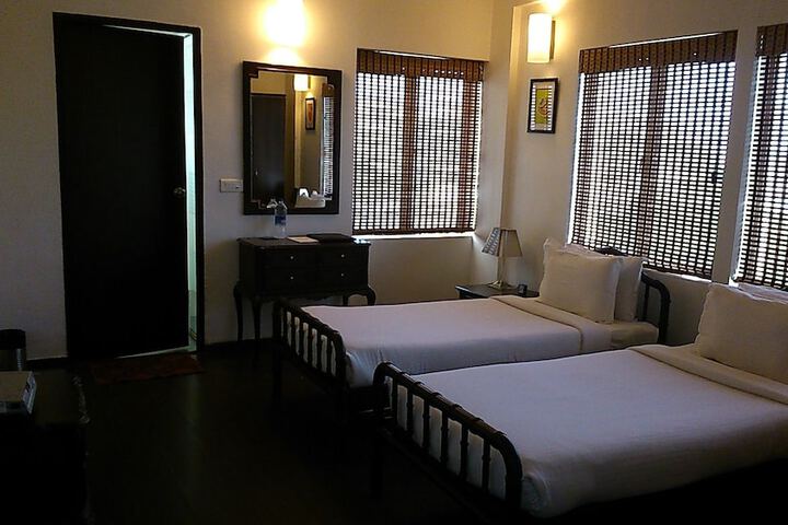 Room 5 of 29