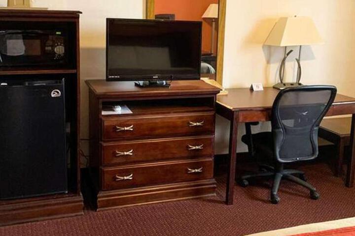 1 King Bed (1 of 2)