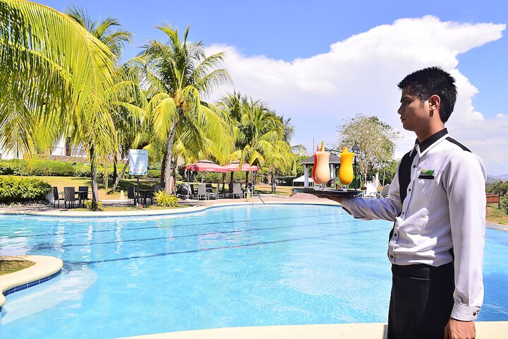 Hotel with Pool