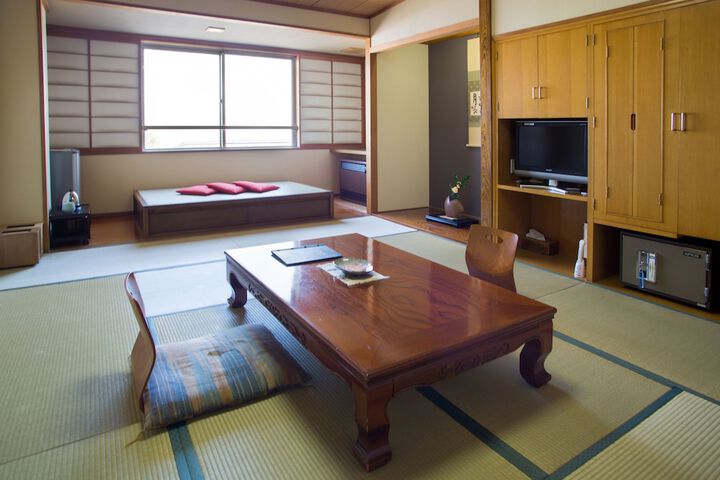 Room 23 of 165