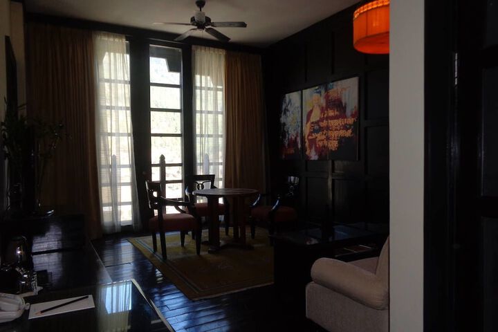 Room 25 of 57