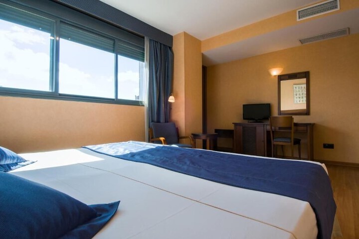 Room 8 of 21
