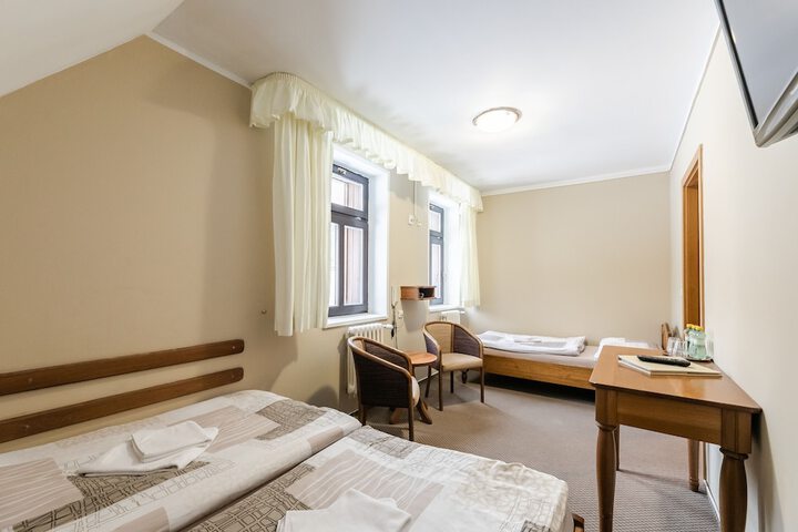 Room 51 of 128