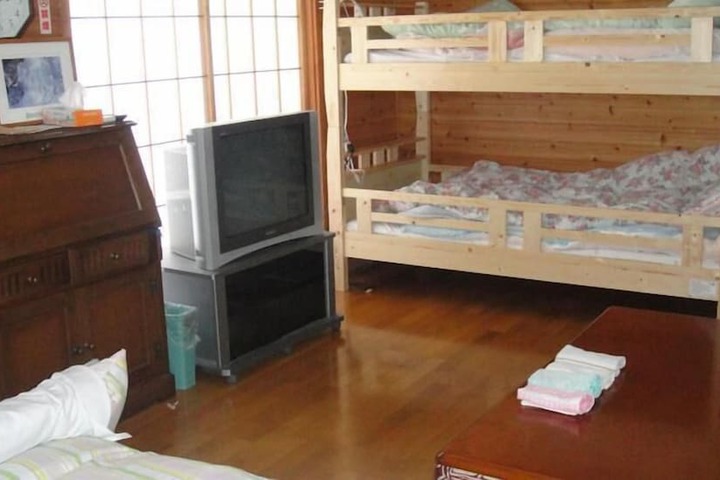 Room 7 of 51