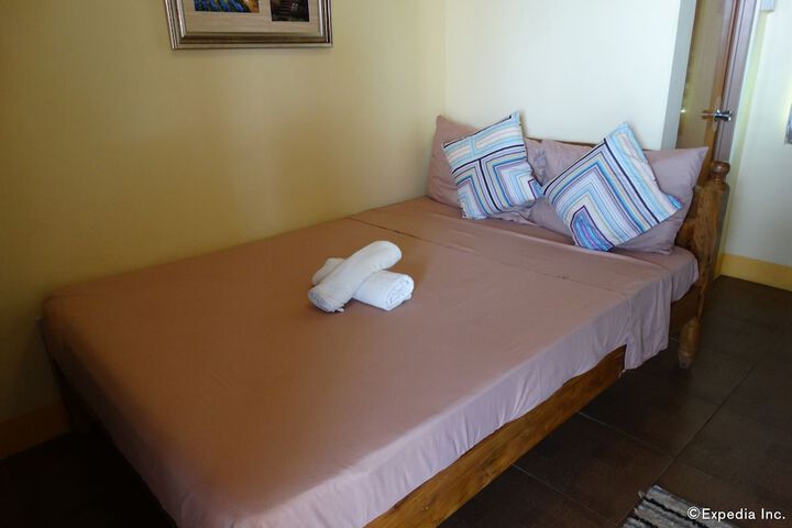 Room 9 of 39