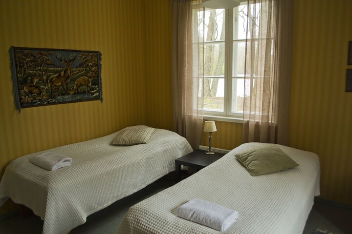 Room 19 of 46