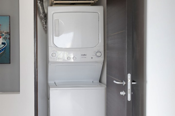 Laundry 19 of 29