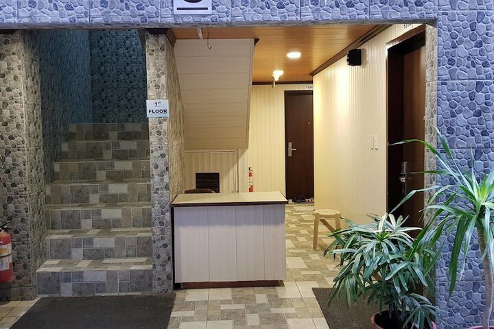Room 49 of 96