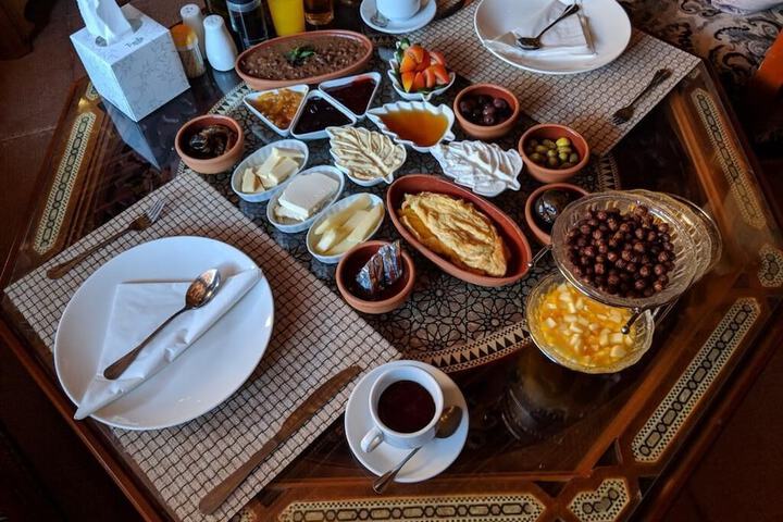 Dining 26 of 56