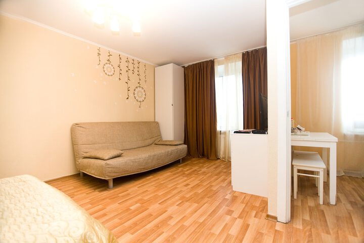 Room 18 of 161