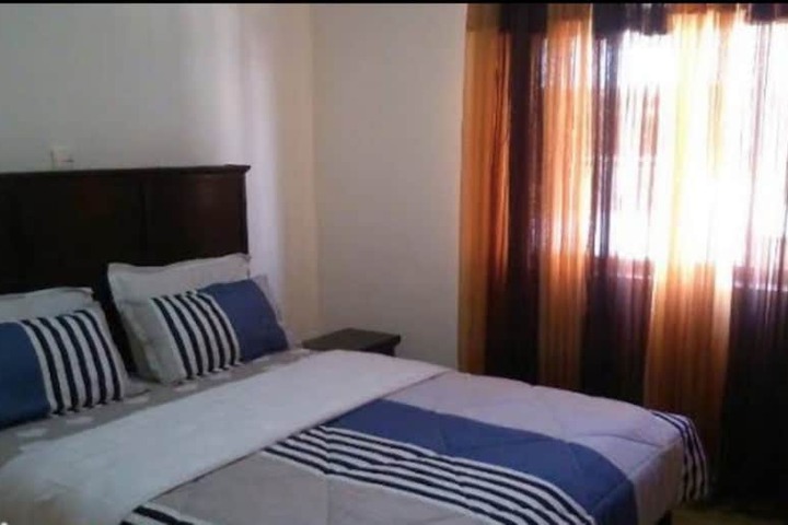 Room 3 of 10