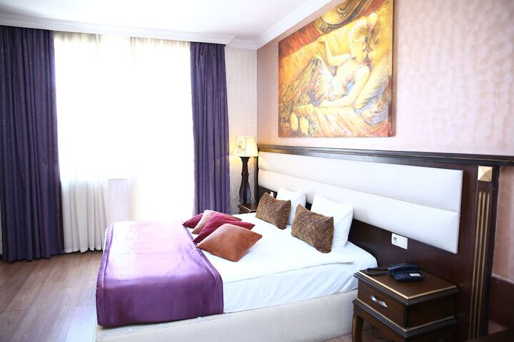 Room 21 of 122