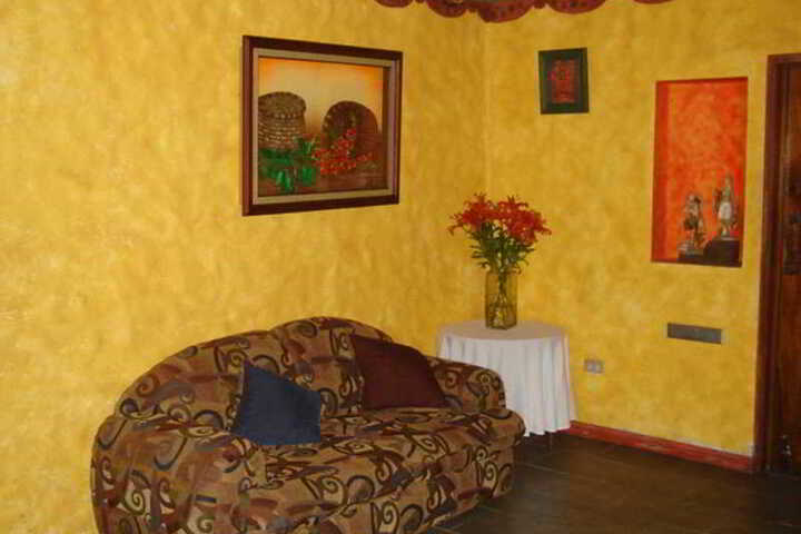 Room 8 of 10
