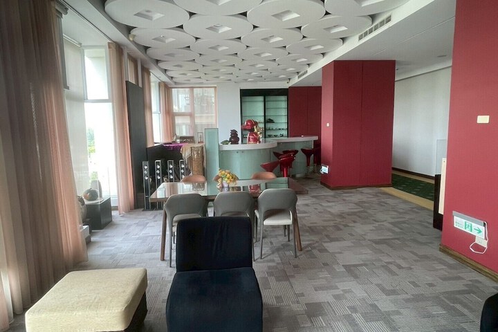Hotel 56 of 64