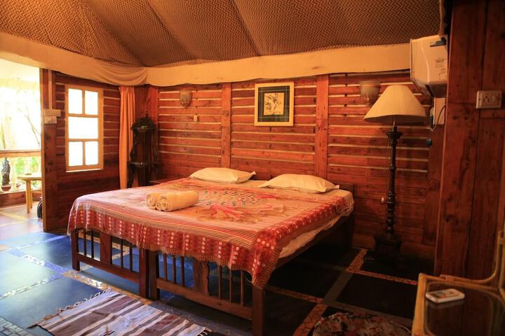 Room 15 of 27