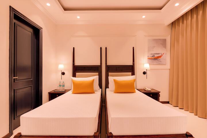 Room 9 of 49