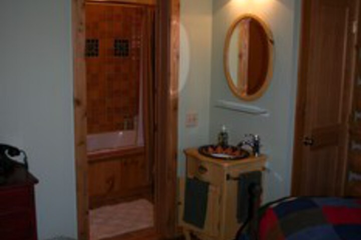 Room 33 of 35