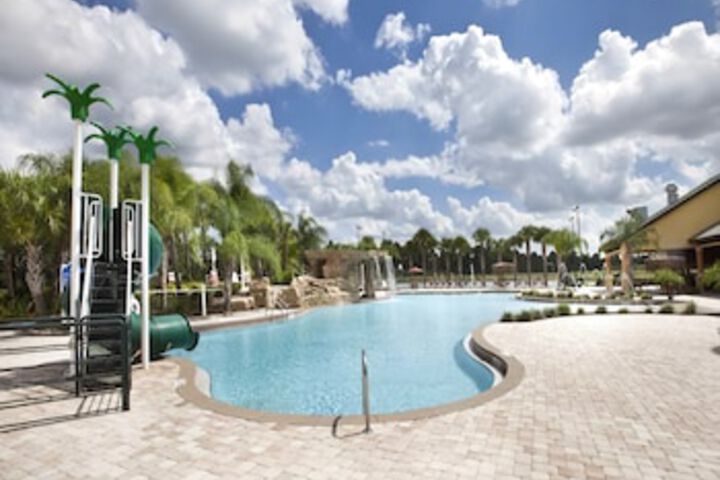 Pool 21 of 35