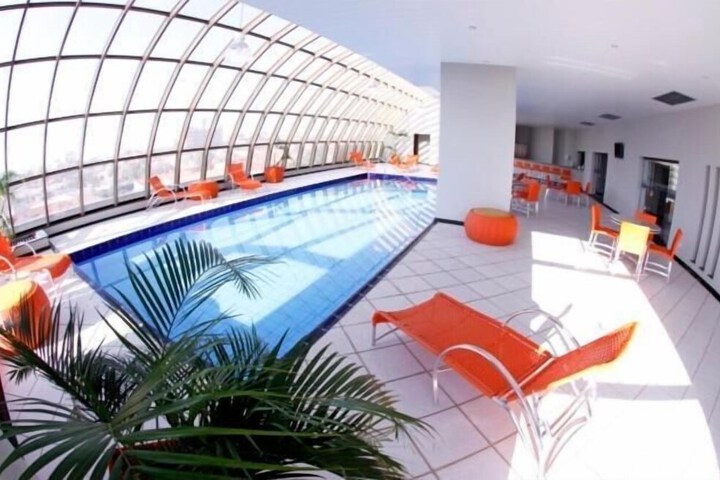 Pool Hotel