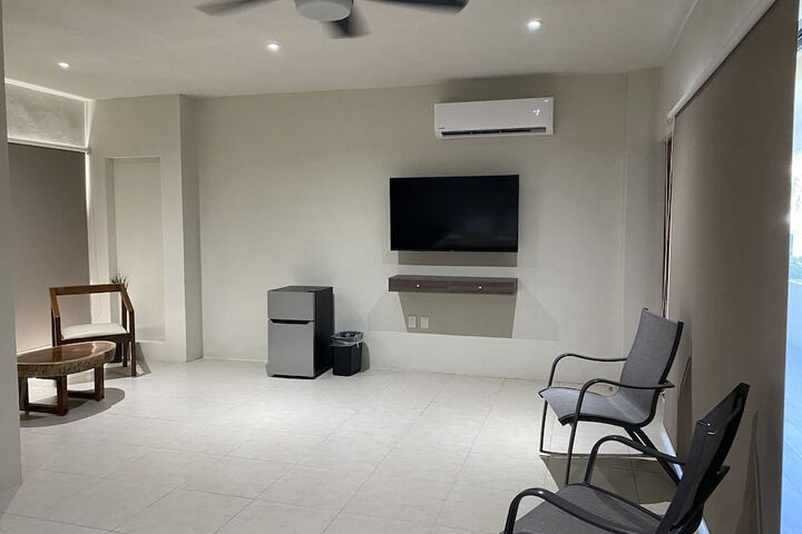 Room 7 of 73