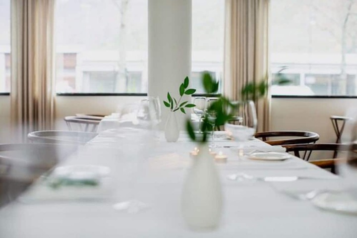 Dining 35 of 51