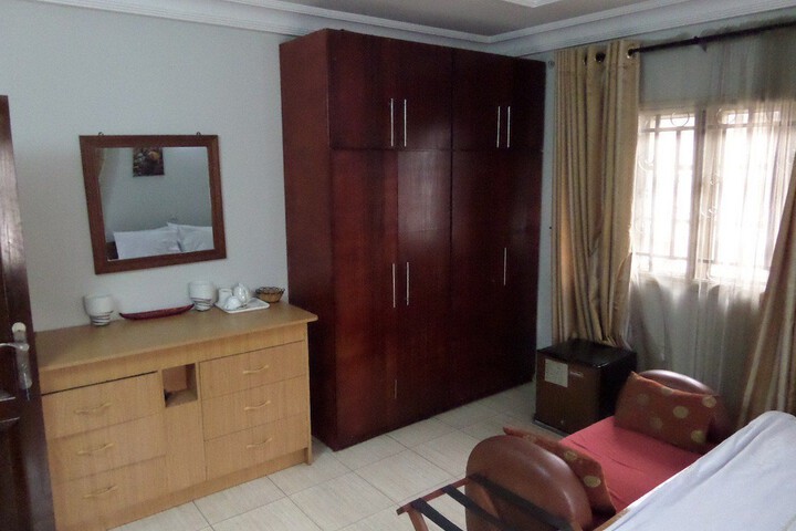 Room 8 of 45