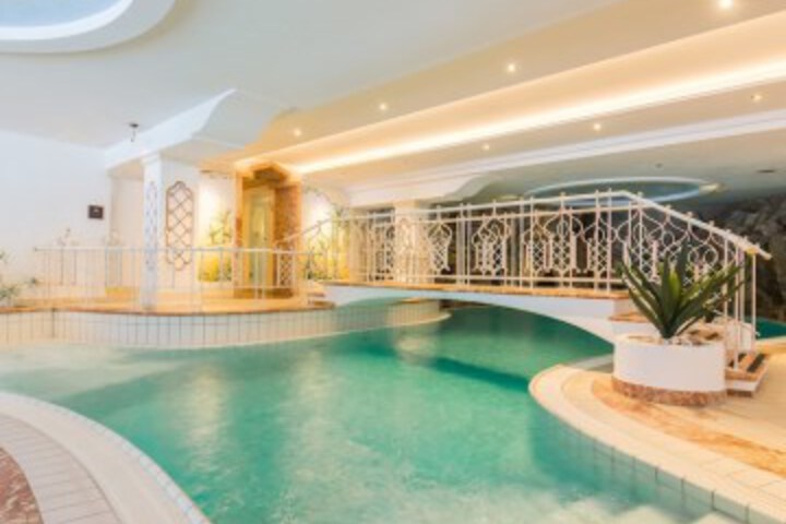 Pool 33 of 94