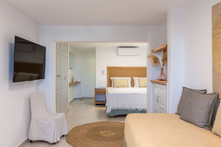 Room 80 of 231