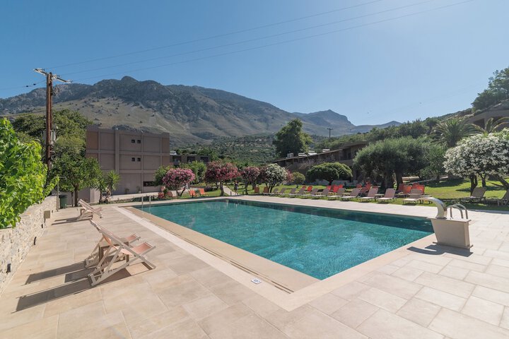 Pool 67 of 132
