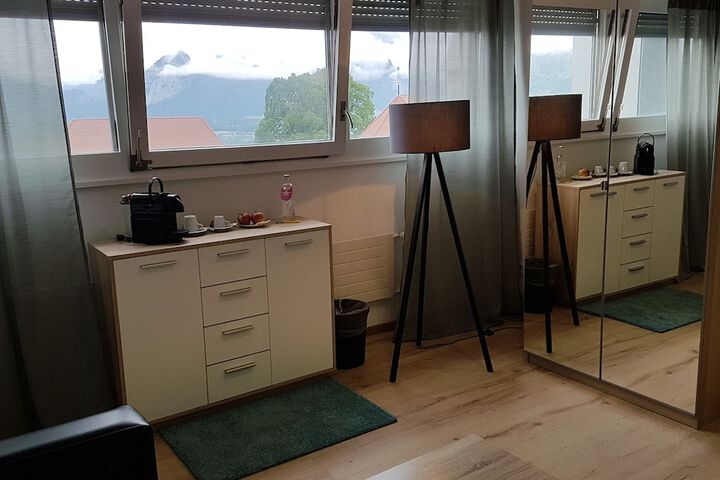 Room 44 of 103