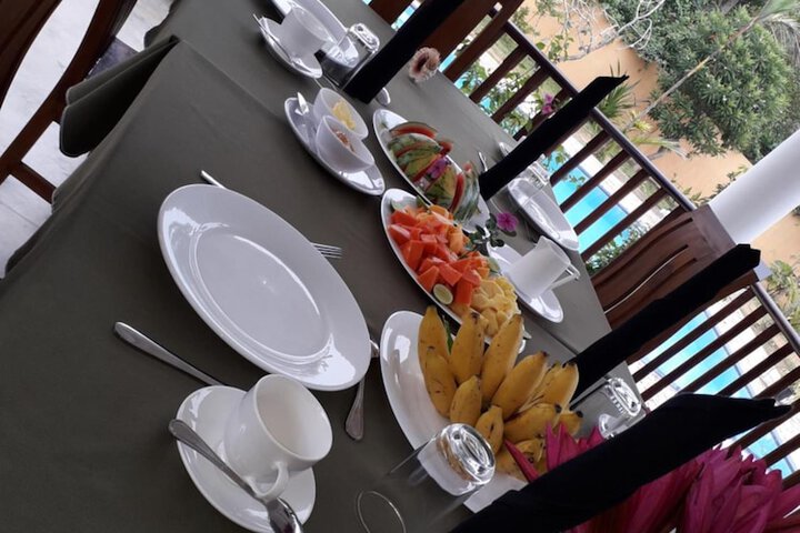 Dining 36 of 49