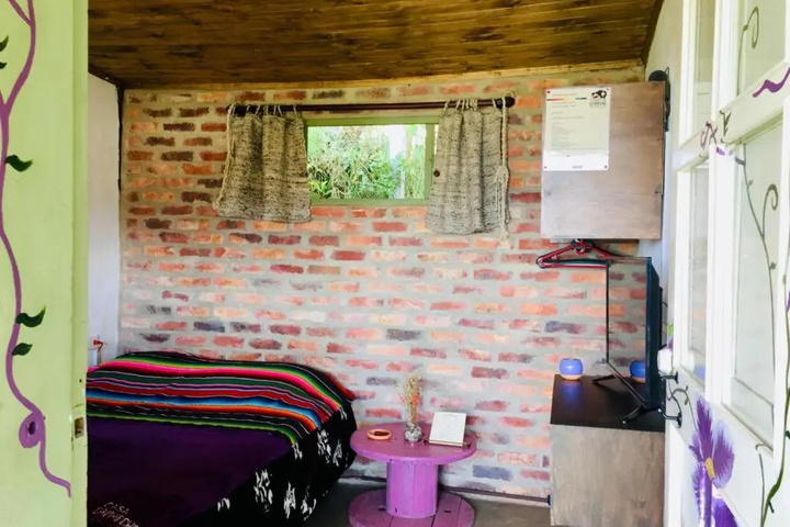 Room 2 of 19