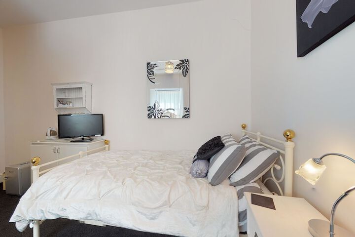 Room 15 of 39