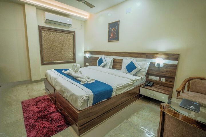Room 18 of 28