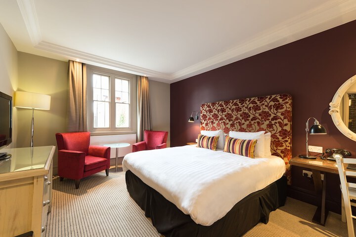 Room 16 of 53