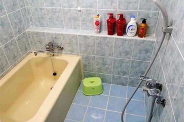 Room 2 of 39