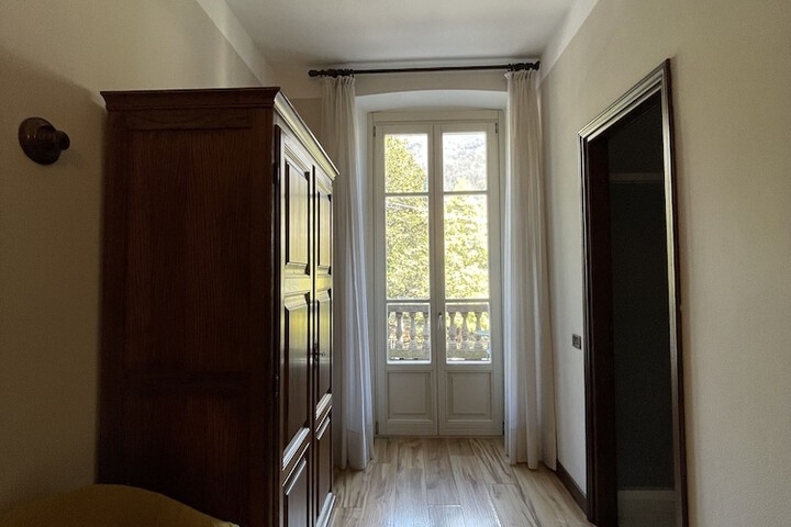 Room 32 of 92
