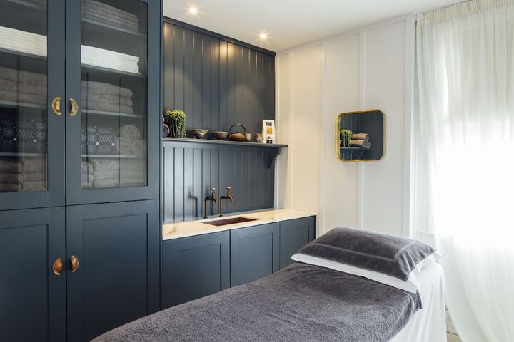 Room 43 of 70