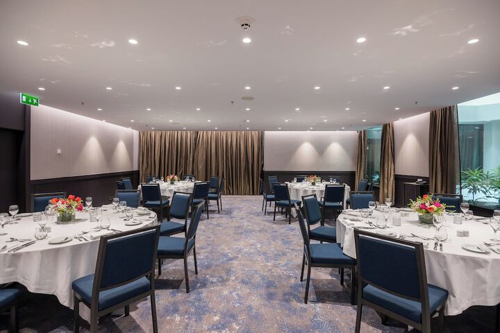 Ballroom/Hall 158 of 211