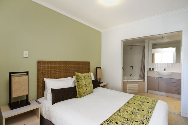 Room 5 of 37