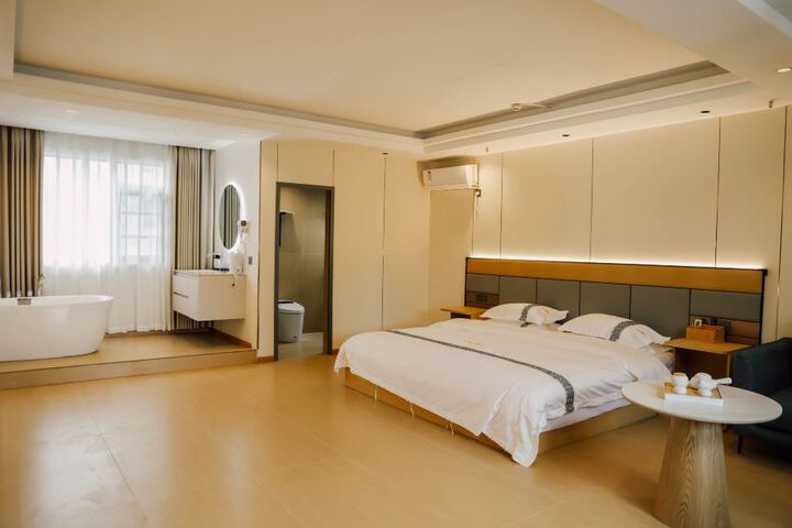 Panzhou Junhao Hotel
